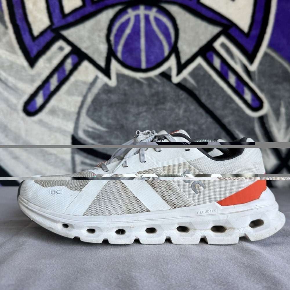 Size 9 - On Cloudrunner Men's Running Shoes 46.98199 White Flame Trainers